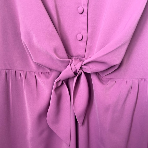 BloomChic Buttoned Tie-Front Midi Dress in Pink - Picture 2 of 8